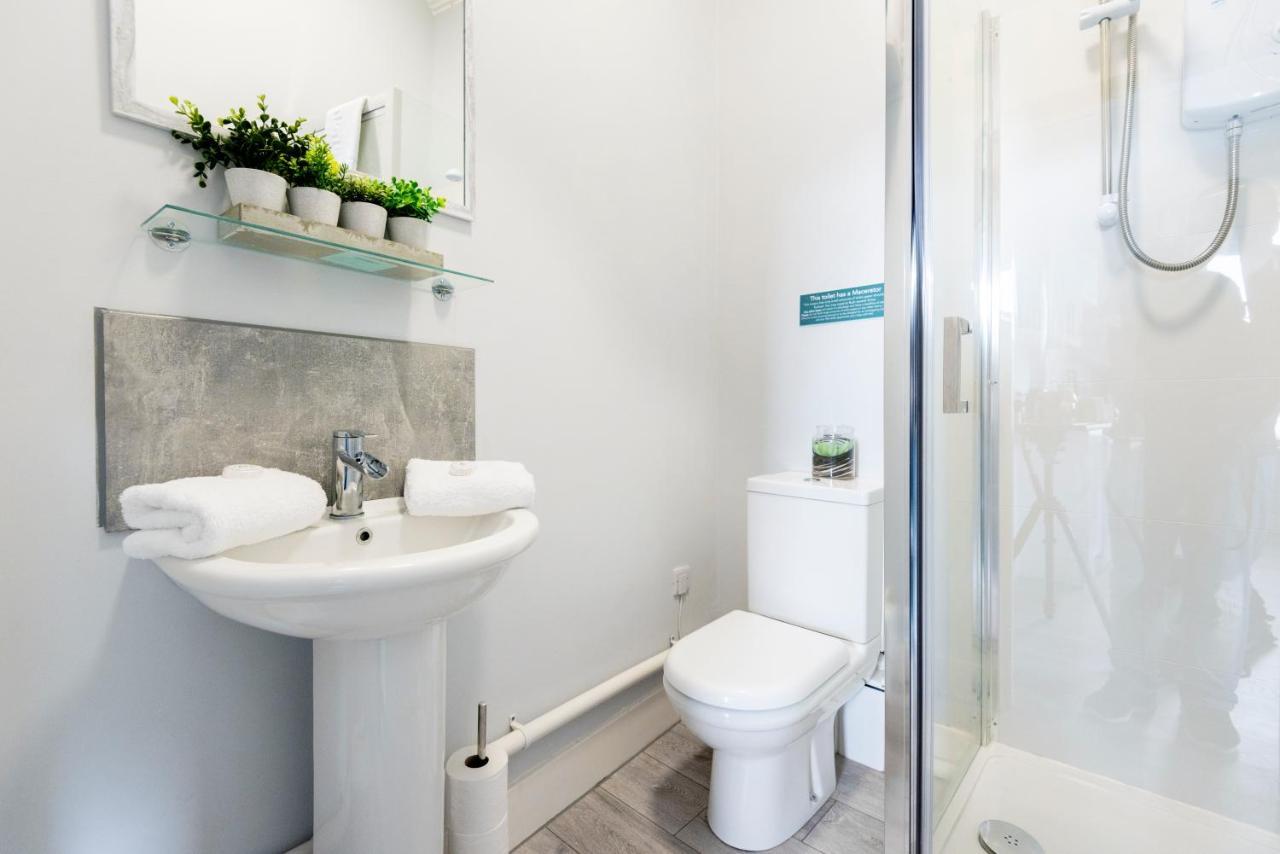 Wrexham Central Stay Apartment Seven Екстер'єр фото